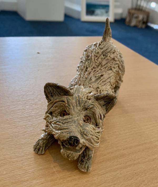 - a Ceramic by Heather Hunt, measuring 9 x 14 cm (H x W) £48